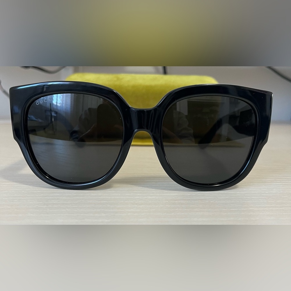 Authentic Gucci 55mm Black Sunglasses - Brand New! -